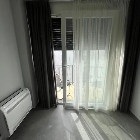Arh Golem (Tirana)